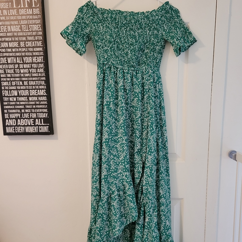 Lulu's Fleur-tation Green Floral Print Off-the-Shoulder Midi Dress